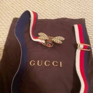 Gucci Queen Margaret Broadway Pink Belt GUCCI Calfskin Broadway Pearly Bee Queen Margaret Mini  main image 3